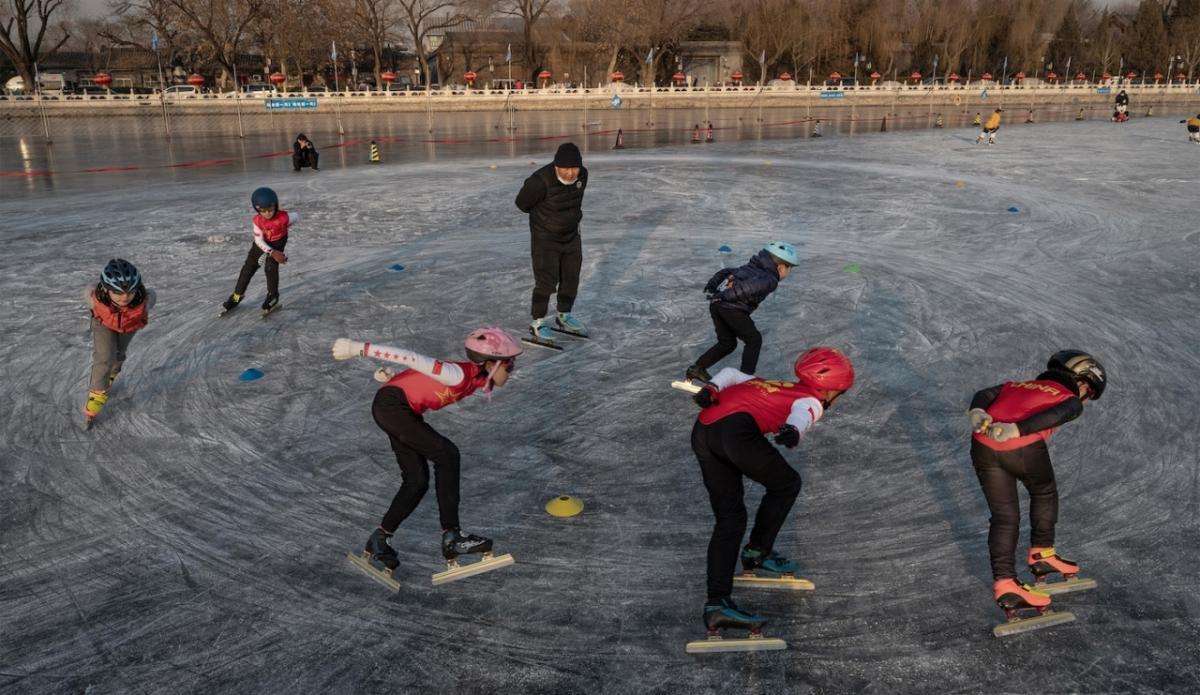 children speed skating